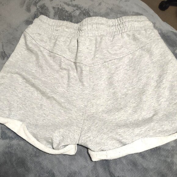 Shorts - Picture 4 of 10